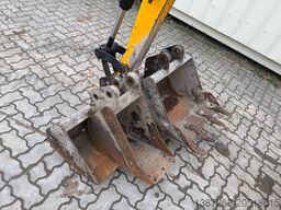JCB 8026 CTS / 2021 BJ / 1.933 H / 3 x Löffel