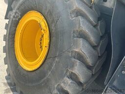 Komatsu WA380-8E0HL