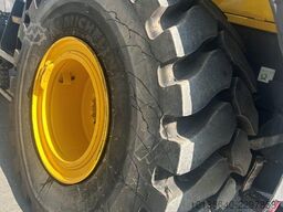 Komatsu WA380-8E0HL