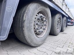 Schmitz Cargobull Curtainsider Mega