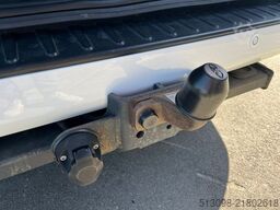FORD TOURNEO CUSTOM 8 SITZER KLIMA SHZ TEMP BI-XENON