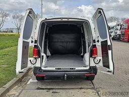 VOLKSWAGEN TRANSPORTER 2.0 TDI L2H1 4x4 2x Schuifd.