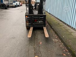 BT C3E160 // Vorschubgabeln 1990 mm ausgefahren