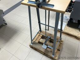 Hang Piccolo 101-20 Eyeleting machine