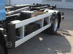 Mitsubishi eCanter 9C18E Abrollkipper mit Haken