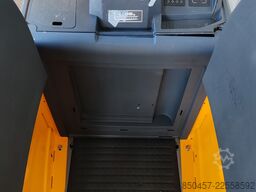 Jungheinrich ERE 225 batt2025/ 2t