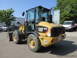 caterpillar 906H2 Radlader, Schaufel + Gabel