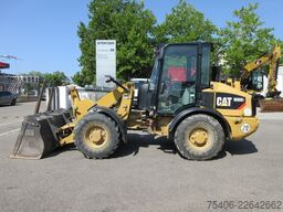 caterpillar 906H2 Radlader, Schaufel + Gabel