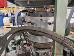 HBM Heilsbronner Maschinenbau 3-Schicht Extrusionsanlage (komplett) auf Drehplattform + Automatikwickler