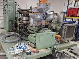 HBM Heilsbronner Maschinenbau 3-Schicht Extrusionsanlage (komplett) auf Drehplattform + Automatikwickler