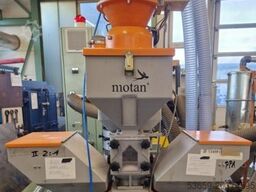 HBM Heilsbronner Maschinenbau 3-Schicht Extrusionsanlage (komplett) auf Drehplattform + Automatikwickler