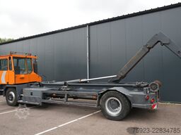 Kalmar TTX182AL terminal truck container hook-arm syst...