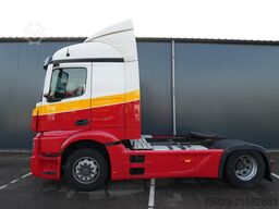 Mercedes-Benz Actros 1942 tractor unit