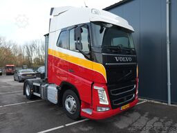 Volvo FH 420 LNG Globetrotter tractor unit