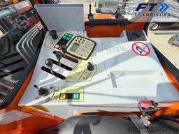 Hubtex DQ45-D TRIPLEX 5500 FORK POSITIONER