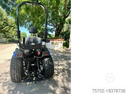 New Holland /Iseki/Kubota/Solis S26 9+9 Traktor