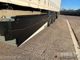 Schmitz Cargobull Curtainsider Euroliner
