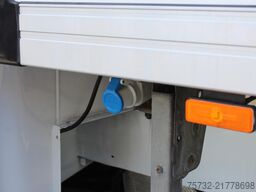 Renault Master CX 300 Tiefkühlkoffer 3-Sitze Türen+LBW