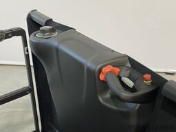 LINDE V 10 /  * DEMO !! DOUBLE steering !!