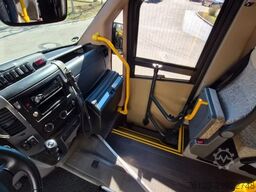 MERCEDES-BENZ Sprinter 516 Heckniederflur City Schlafsessel