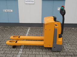 Jungheinrich EJE 220 - NEUE Batterie - wenig Stunden