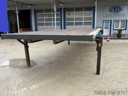 Krone 7,82m BDF Baustoff Zurringe Kranbar