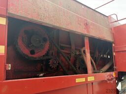 New Holland D2000