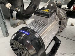 New Industrial Сhiller/Heat pump CARRIER 87/93.3 KW | With warranty