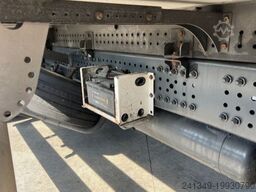 MERCEDES-BENZ Antos 18 43 Kühler Thermoking