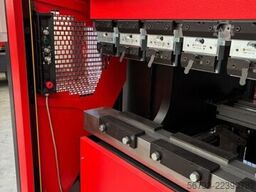 AMADA HFT220/4  4100 x 220 to