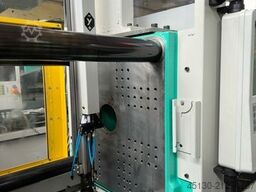 Arburg 470C 1500-400 mit dem Roboter