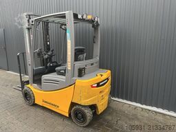 Jungheinrich EFG320