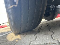 Schmitz Cargobull SCB S3B / Box / Loadlift / 2x Liftas / APK 03-26