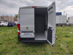 Peugeot Boxer 33 2.2 BlueHDi 140 S&S PM TM