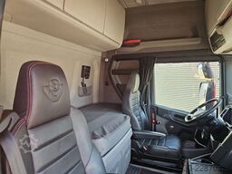 Scania R650 V8 8x4 / HMF 9520 + JIB + WINCH / 140.000 ...