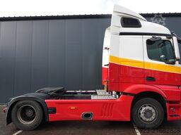 Mercedes-Benz Actros 1942 tractor unit
