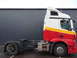 Mercedes-Benz Actros 1942 tractor unit
