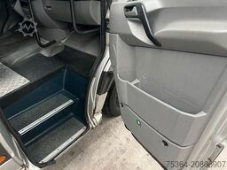 VOLKSWAGEN Crafter 2.5 TDi Maxi 9Sitze + Lift ENGINE BROKEN