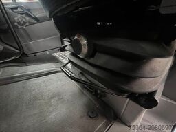 VOLKSWAGEN Crafter 2.5 TDi Maxi 9Sitze + Lift ENGINE BROKEN