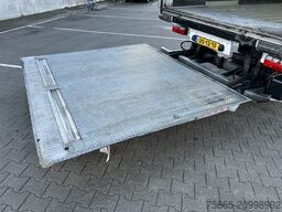 Kässbohrer Maxima XJ2 / Box / Laadklep 2500 kg / Liftas / ...