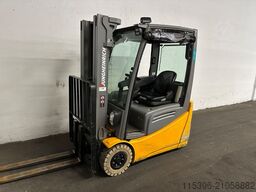 Jungheinrich EFG 216k - TRIPLEX 4,4 m - BATT. 2023 !!!