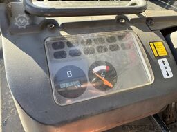 NISSAN UGD02A30PQ Triplo 600 Freelift / Sideshift LPG 2002