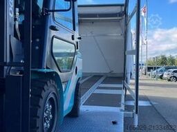 VOLVO 8x2 mit Schwerlast-Ladebordwand Rampe Stapler