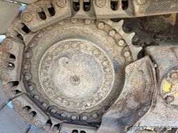 KOMATSU D 65 PX - 18 **Ketten und Laufwerk NEU**