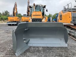 LIEBHERR PR716
