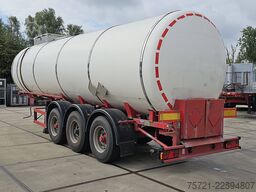 HENDRICKS CHEMIETANK 30.000 LTR ISOLATED