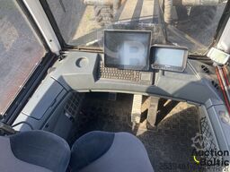 Komatsu 895