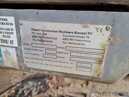 Hitachi ZX135US