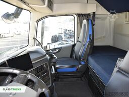 VOLVO FH 500 Globetrotter XL, Side Skirts