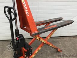 TOYOTA / BT HTH 10 E